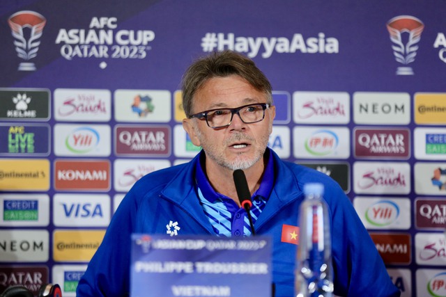 HLV Troussier: Đội tuyển Việt Nam muốn thắng cả Indonesia và Iraq- Ảnh 1.