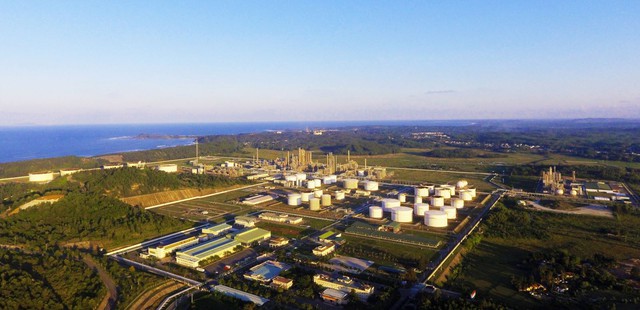 Nhà máy lọc dầu Dung Quất cán mốc chế biến 100 triệu tấn dầu thô- Ảnh 1.