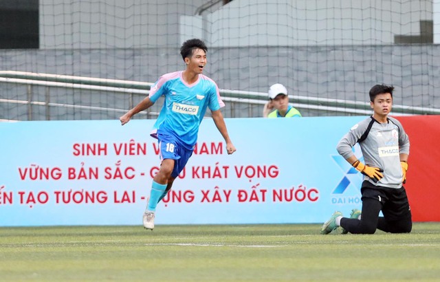 Trường ĐH Cảnh sát nhân dân 1-2 Trường ĐH Văn Hiến: Giành vé cuối cùng dự play-off - Ảnh 1.