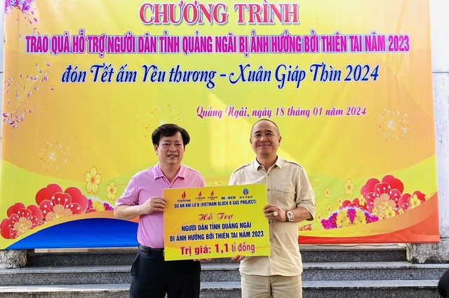 Tặng 4.000 áo ấm cho học sinh miền núi Quảng Ngãi- Ảnh 2.