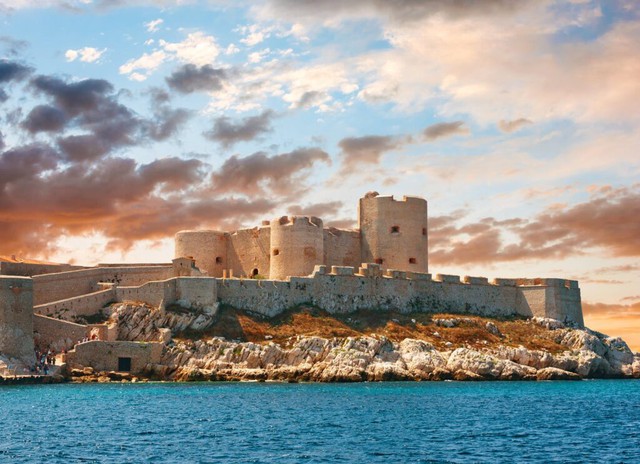 Du lịch Marseille: Khám phá thành phố cảng xinh đẹp của Pháp- Ảnh 2.