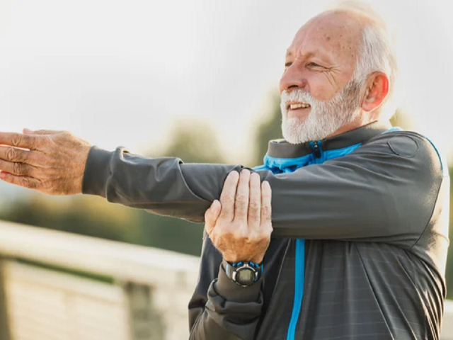 Ngày mới với tin tức sức khỏe: Cách kiểm soát huyết áp ở người cao tuổi- Ảnh 1.