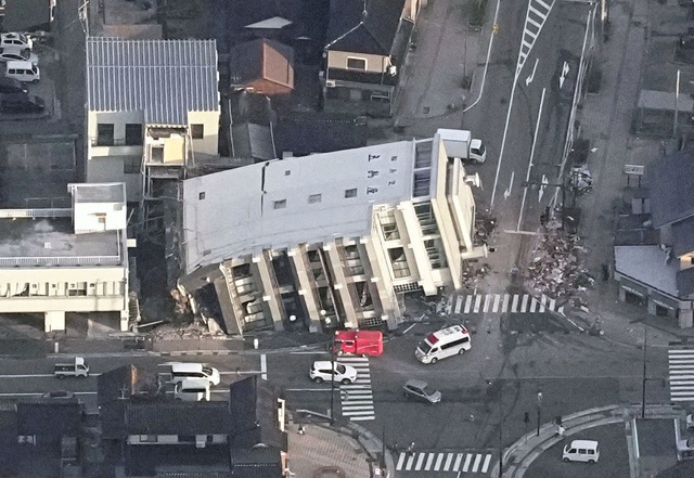 Ít nhất 155 trận động đất tại Nhật, Thủ tướng Kishida chỉ đạo chạy đua cứu hộ- Ảnh 1.