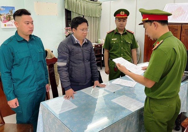 Giám đốc chi nhánh ngân hàng ở Quảng Nam bị bắt vì lừa đảo 14 tỉ đồng- Ảnh 1.