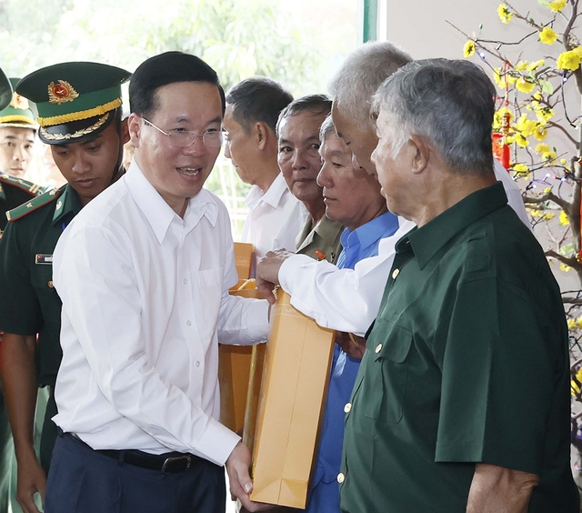 'Xuân biên phòng ấm lòng dân bản' là minh chứng sống động về tình đoàn kết quân dân- Ảnh 1.