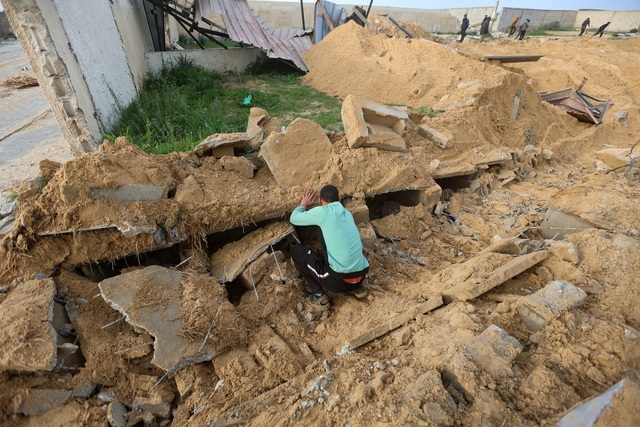 Israel bị tố cáo phạm 'tội ác chiến tranh' vì phá nghĩa trang tại Gaza- Ảnh 2.