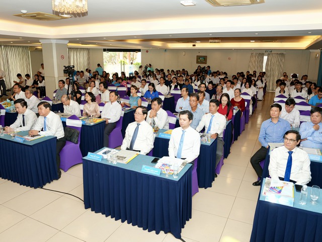 Báo Thanh Niên tổng kết và trao giải cuộc thi viết 'Hào khí miền Đông'- Ảnh 9.