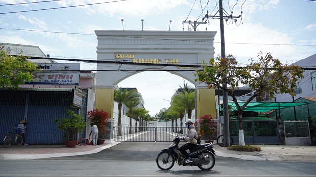 Khu biệt thự trái phép 'mọc' giữa TP.Vĩnh Long: Vẫn chưa chuyển mục đích sử dụng đất- Ảnh 3. Khu biệt thự trái phép 'tự mọc': Chủ không chuyển đất, chính quyền 'bó tay' ? - Ảnh 3.