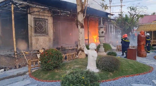 Hà Nam: Cháy lớn tại chùa Phật Quang- Ảnh 2.