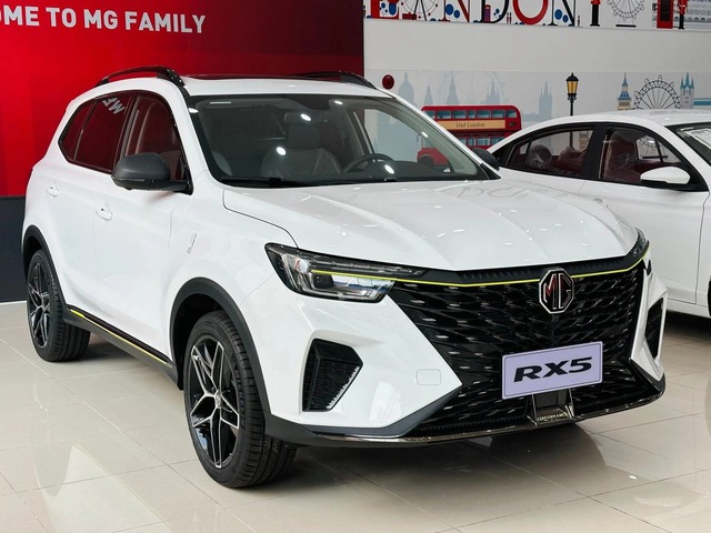 MG RX5 lại 'gây sốc', crossover cỡ C giá còn dưới 600 triệu đồng- Ảnh 3.