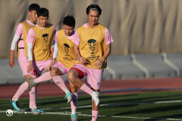 Đội tuyển Việt Nam dốc sức tập luyện, sao trẻ của HLV Troussier muốn xé lưới Iraq- Ảnh 7.