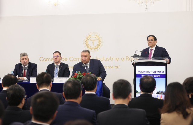 Thủ tướng Phạm Minh Chính và Thủ tướng Romania cùng dự Diễn đàn doanh nghiệp Việt Nam - Romania- Ảnh 2.