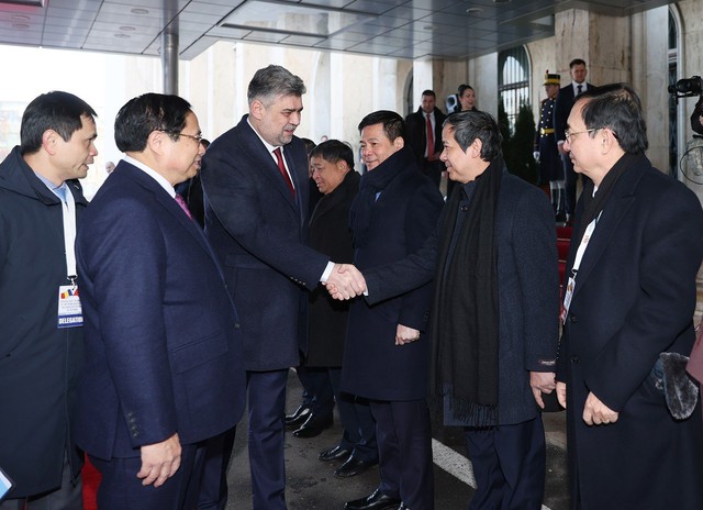 Lễ đón Thủ tướng Phạm Minh Chính thăm chính thức Romania- Ảnh 3.