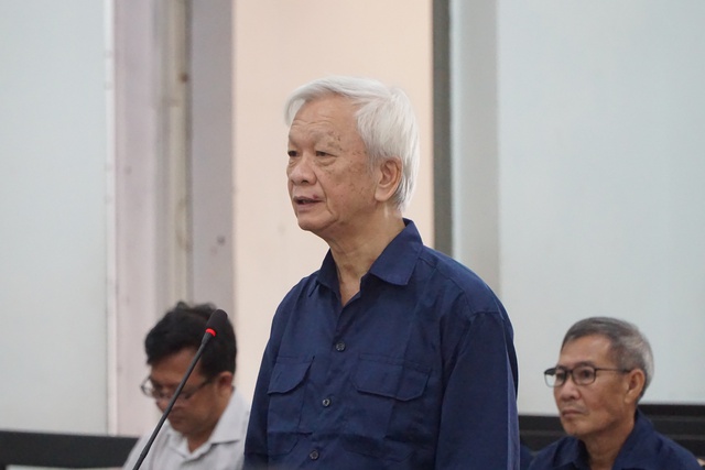 Cựu Chủ tịch Khánh Hòa xin giảm tội cho cấp dưới, nhận tội về mình- Ảnh 3.