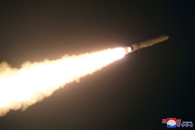 Triều Tiên phóng thử tên lửa hành trình chiến lược mới- Ảnh 1.