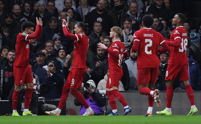 Liverpool nhọc nhằn vượt qua Fulham để vào trận chung kết Cúp Liên đoàn Anh gặp Chelsea- Ảnh 1.