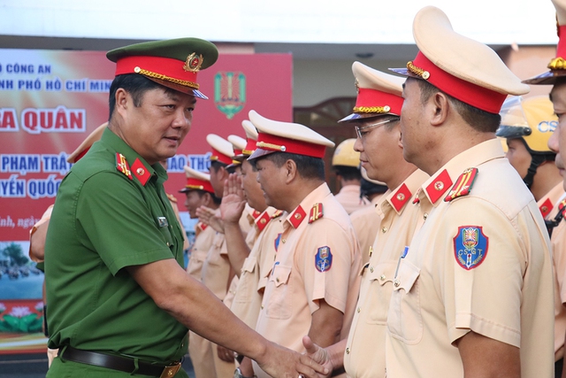 Lực lượng CSGT Công an TP.HCM: Quyết tâm giữ vững, đảm bảo trật tự an toàn giao thông- Ảnh 3.