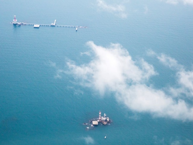 Malaysia sẽ thẩm tra các vấn đề liên quan 3 đảo tranh chấp với Singapore- Ảnh 1.