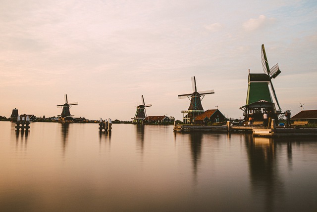 'Đắm chìm' trong vẻ đẹp thơ mộng của Amsterdam, Hà Lan- Ảnh 3.