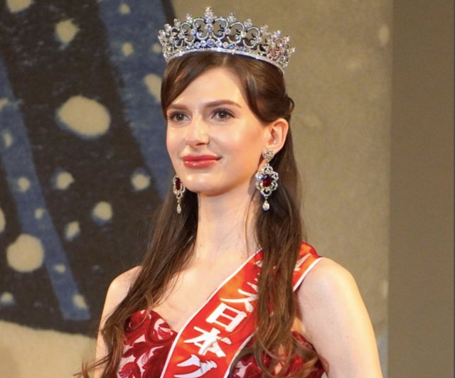 Mỹ nhân Ukraine gây tranh cãi khi đăng quang Hoa hậu Nhật Bản- Ảnh 1.