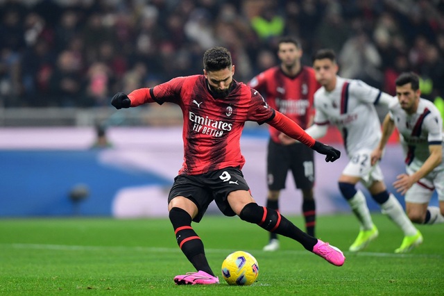 Cầu thủ liên tục đá hỏng 2 quả phạt đền, AC Milan hú vía trước Bologna - Ảnh 1.