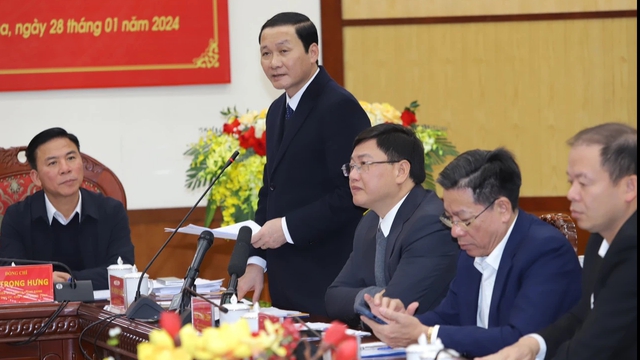 Thủ tướng Phạm Minh Chính đôn đốc thi công đường dây 500 kV mạch 3- Ảnh 2.