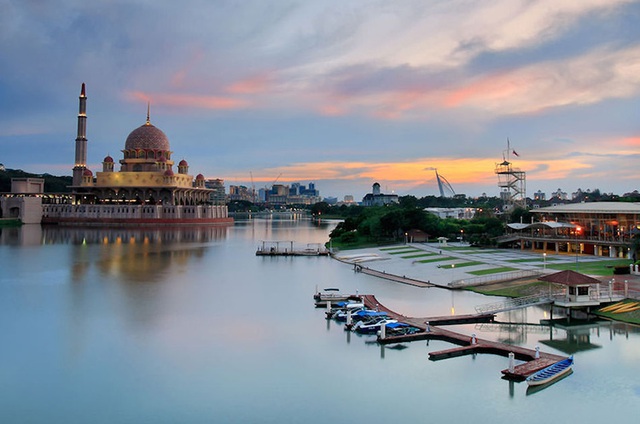 Giới thiệu về Putrajaya: Địa điểm du lịch hấp dẫn của Malaysia- Ảnh 3.
