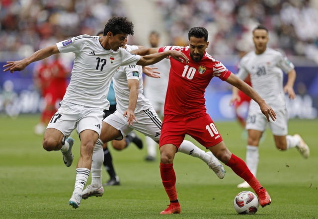 Asian Cup 2023: Jordan lội ngược dòng đánh bại Iraq trong 2 phút bù giờ kịch tính- Ảnh 1.