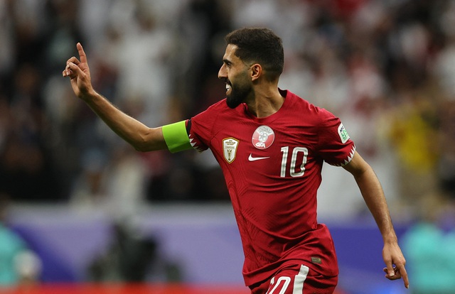 Ngược dòng đánh bại Palestine, đội tuyển Qatar tiếp tục hành trình bảo vệ ngôi vương- Ảnh 4.