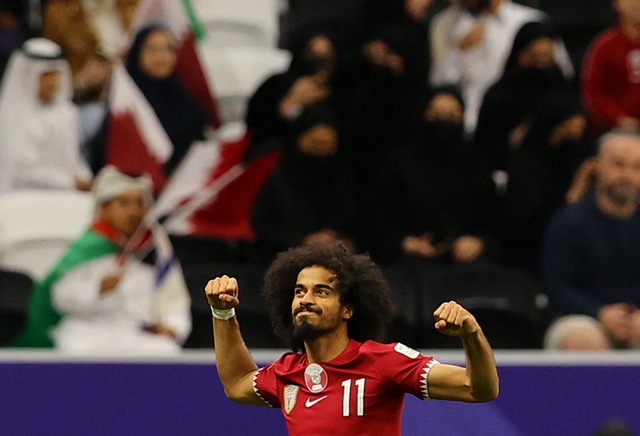Ngược dòng đánh bại Palestine, đội tuyển Qatar tiếp tục hành trình bảo vệ ngôi vương- Ảnh 5.