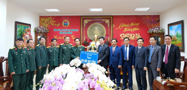 Bí thư Thành ủy Đà Lạt đi chúc tết cùng lãnh đạo Tỉnh ủy Lâm Đồng- Ảnh 1.