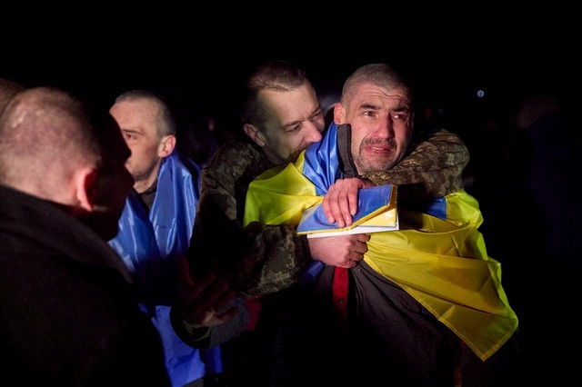 Nga, Ukraine bất ngờ trao đổi tù binh- Ảnh 2.