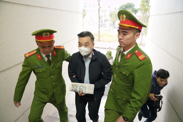 Nhận 200.000 USD nhưng 'quên trả', cựu Bộ trưởng Chu Ngọc Anh bị tuyên 3 năm tù- Ảnh 1.