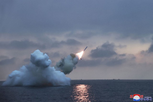 Triều Tiên dồn dập phóng tên lửa hành trình, Mỹ lên tiếng- Ảnh 1.