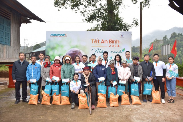 Lần đầu tiên ABBANK phát động gây quỹ 50.000 cây gỗ lớn cho tỉnh Quảng Bình- Ảnh 1.
