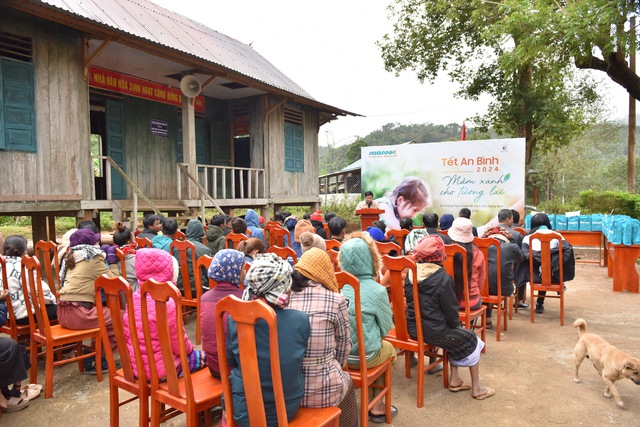 Lần đầu tiên ABBANK phát động gây quỹ 50.000 cây gỗ lớn cho tỉnh Quảng Bình- Ảnh 3.