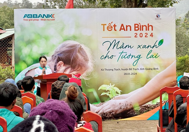 Lần đầu tiên ABBANK phát động gây quỹ 50.000 cây gỗ lớn cho tỉnh Quảng Bình- Ảnh 6.