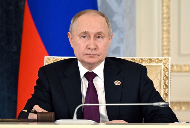 2 đối thủ của ông Putin rút khỏi đường đua tổng thống Nga- Ảnh 1.