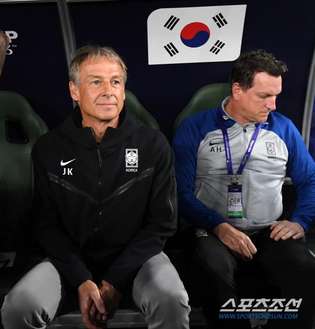 HLV Klinsmann: 'Hứa Hàn Quốc sẽ vô địch ư, không, tôi không hứa gì hết…’- Ảnh 1.