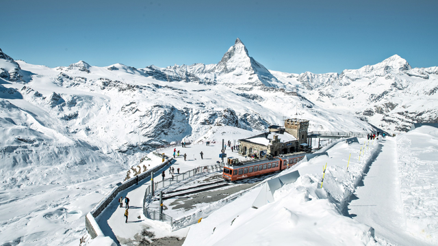 Giấc mơ tuyết trắng ở thị trấn Zermatt, Thụy Sĩ- Ảnh 1.