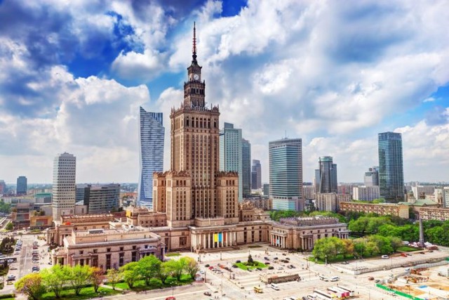 Kinh nghiệm du lịch Warsaw cổ kính ở Ba Lan với 5 điểm đến hấp dẫn- Ảnh 1.