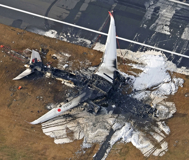 Bài học thoát hiểm từ vụ cháy máy bay ở Nhật Bản- Ảnh 3.