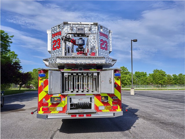 Xe cứu hỏa chạy điện giá 1,4 triệu USD triển khai ở Mỹ  - Ảnh 2.