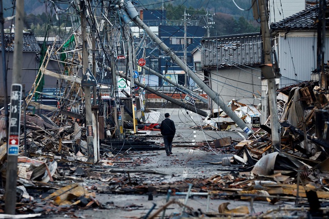Số người chết do động đất ở Nhật tiếp tục tăng- Ảnh 2.