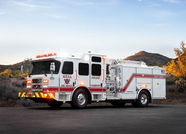 Xe cứu hỏa chạy điện giá 1,4 triệu USD triển khai ở Mỹ  - Ảnh 1.