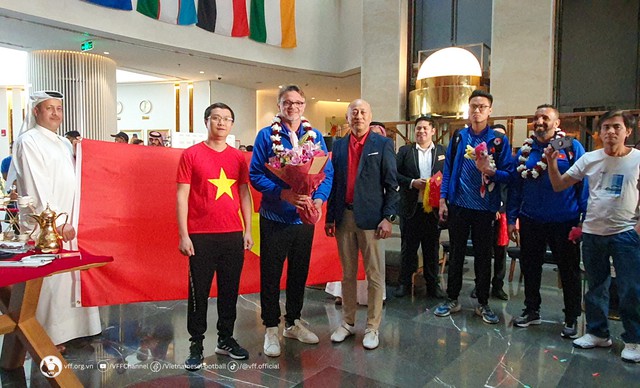 Chuyến đi bình an của đội tuyển Việt Nam đến Qatar, khán giả chờ tin chiến thắng - Ảnh 15.
