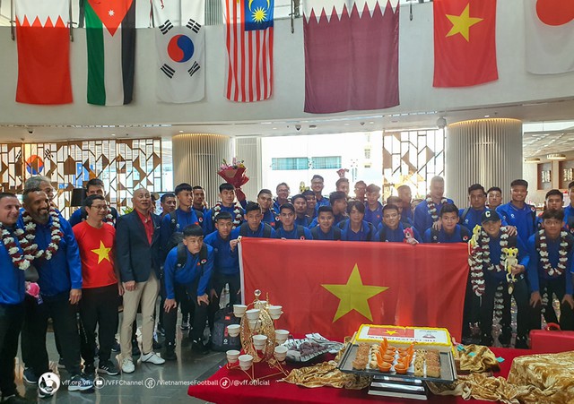 Chuyến đi bình an của đội tuyển Việt Nam đến Qatar, khán giả chờ tin chiến thắng - Ảnh 16.