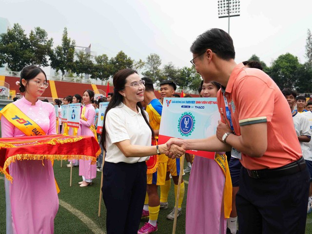 Khai mạc giải bóng đá Thanh Niên sinh viên VN lần II - 2024 Cúp THACO- Ảnh 1.