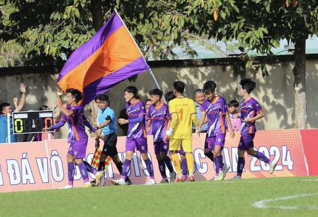 Giải U.19 : HLV Lư Đình Tuấn và đội TP.HCM bại trận trước đối thủ 16 tuổi- Ảnh 8.