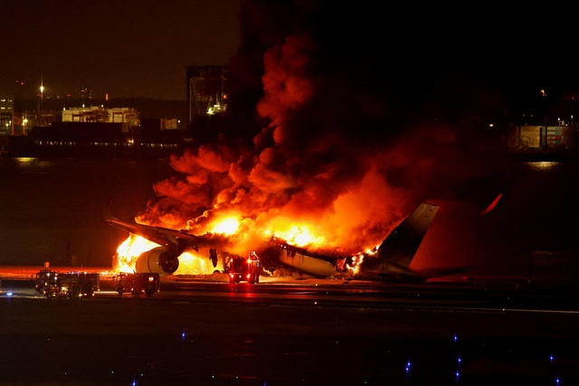 Vật liệu sợi carbon bị soi xét sau vụ cháy máy bay ở Nhật Bản- Ảnh 1.